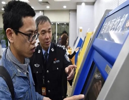 智慧管理新方向，智新触摸查询机获得一致好评